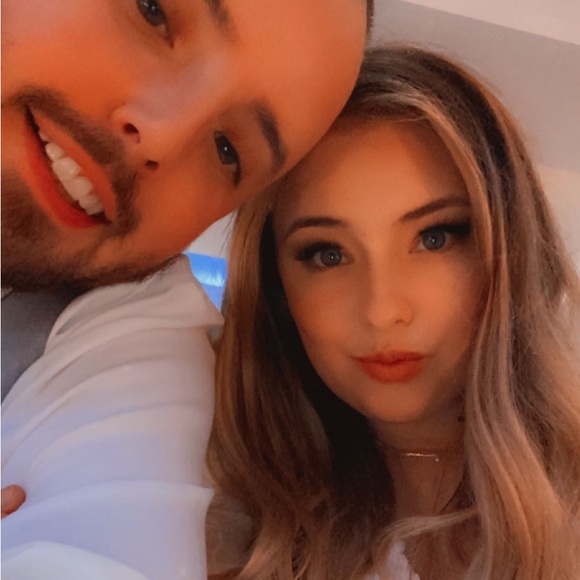 Meet your Posher, Hayley - Picture 1 of 1